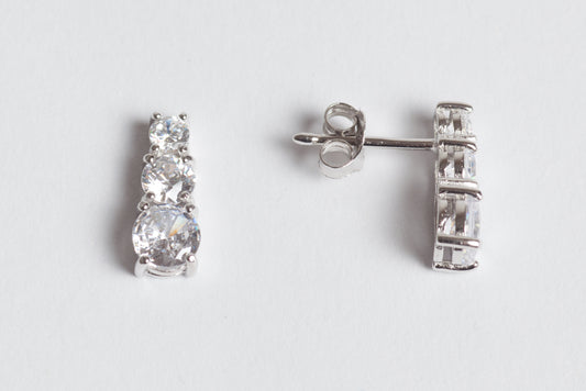 TRILOGY Orecchini in argento 925 rodiato e zirconi 5 mm