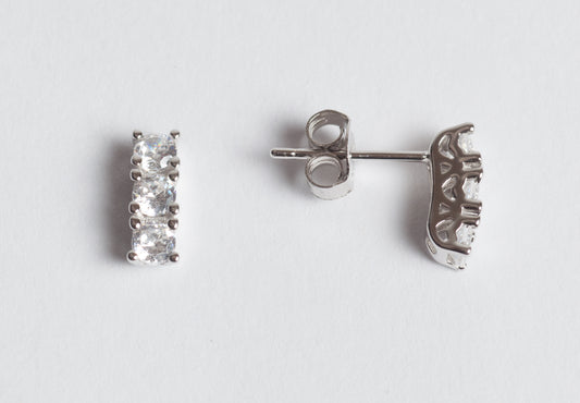 TRILOGY Orecchini in argento 925 rodiato e zirconi 3 mm
